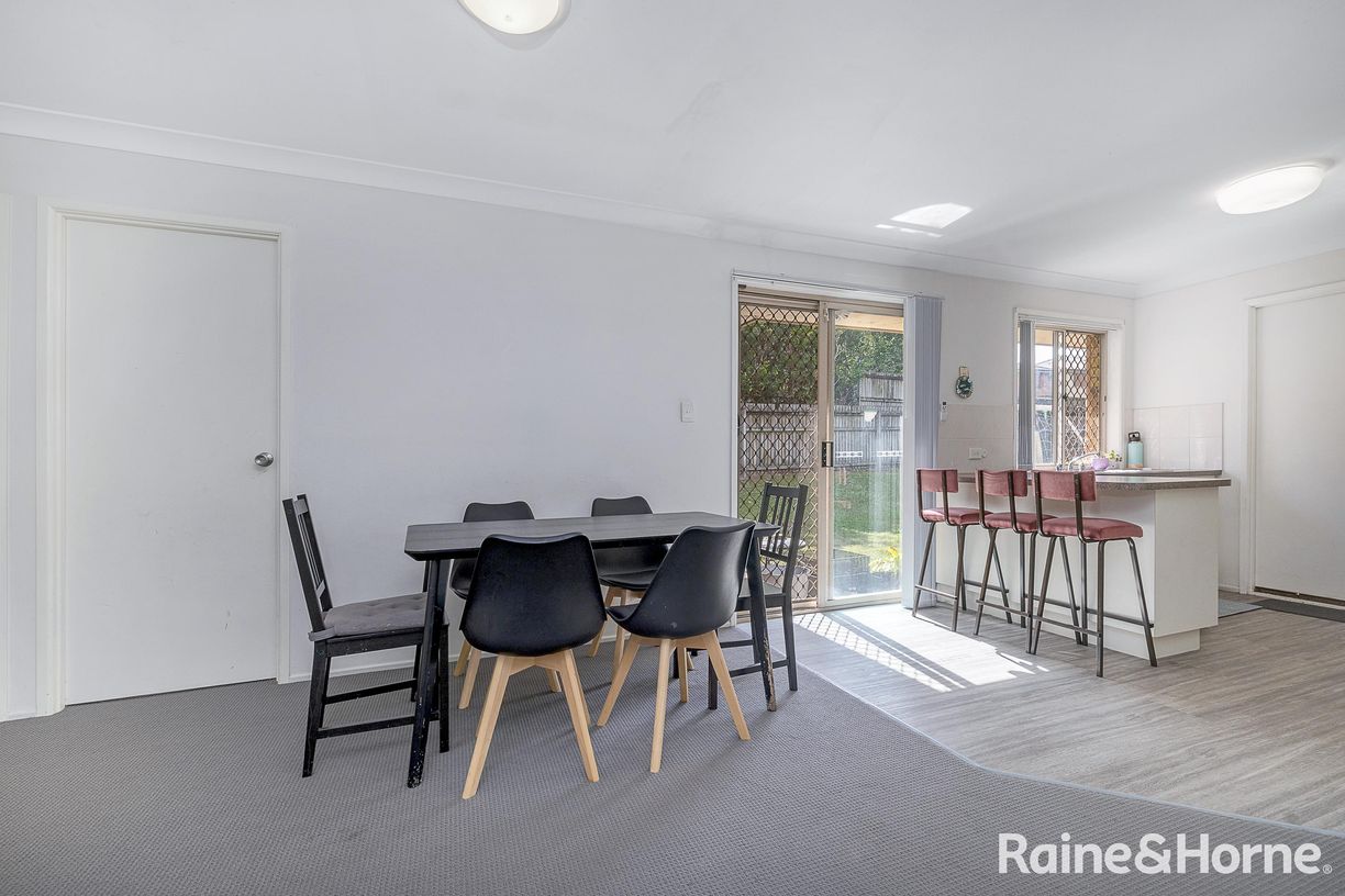 56 Berkley Drive North — photo 4 of 21