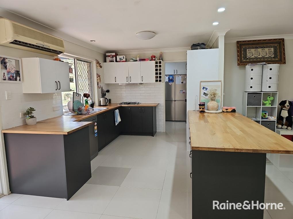 18 Drake Road — photo 5 of 19
