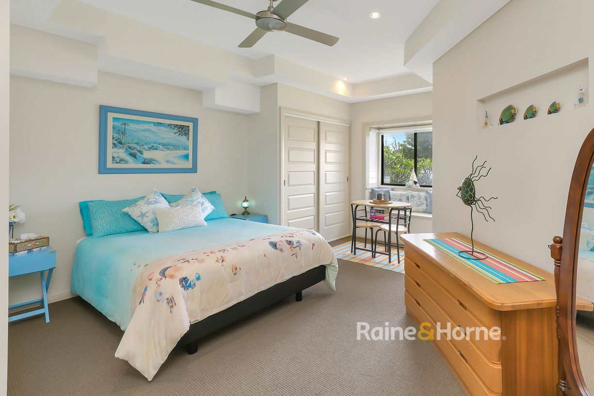 48 Ridge Street — photo 5 of 18