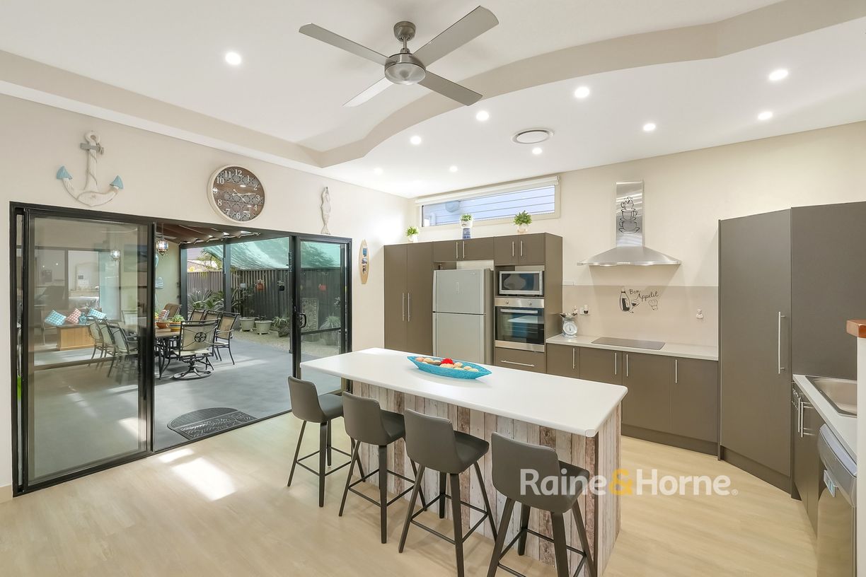 48 Ridge Street — photo 4 of 18