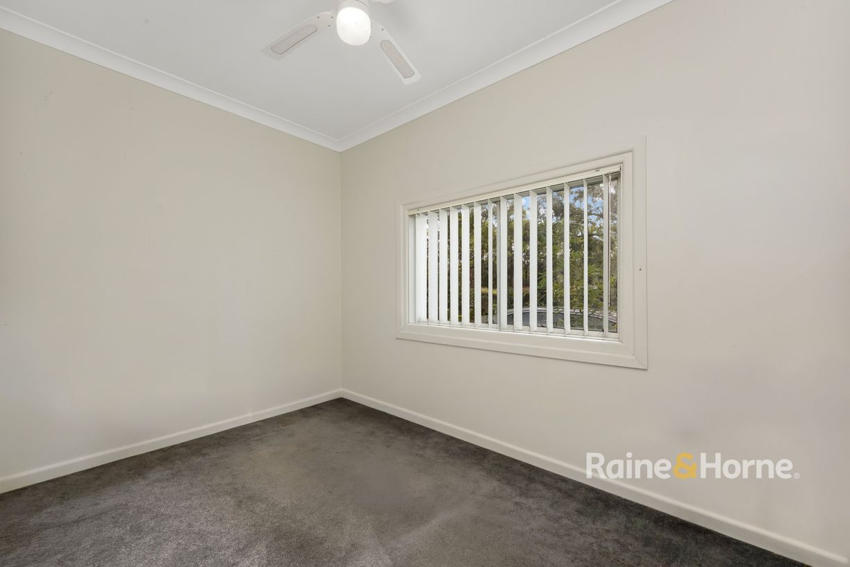 220 Railway Street — photo 7 of 9