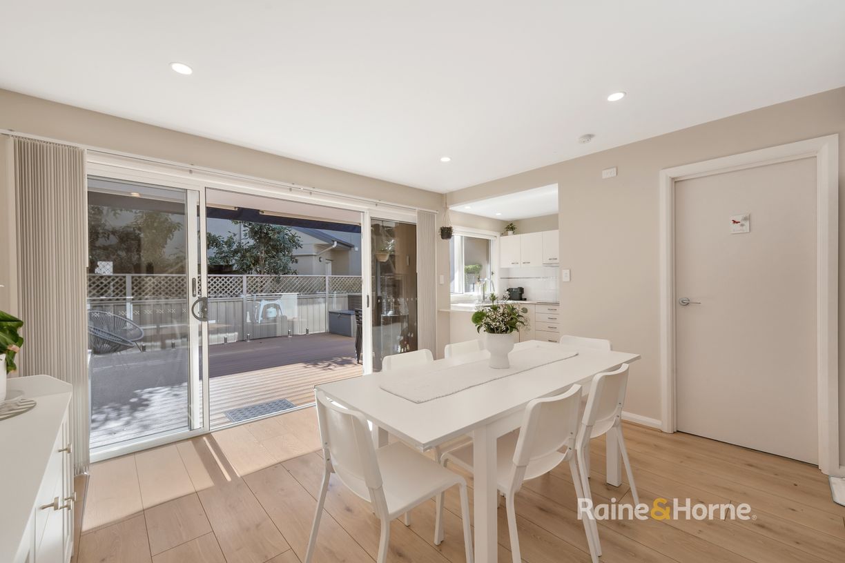 11/7-11 Rickard Road — photo 6 of 13