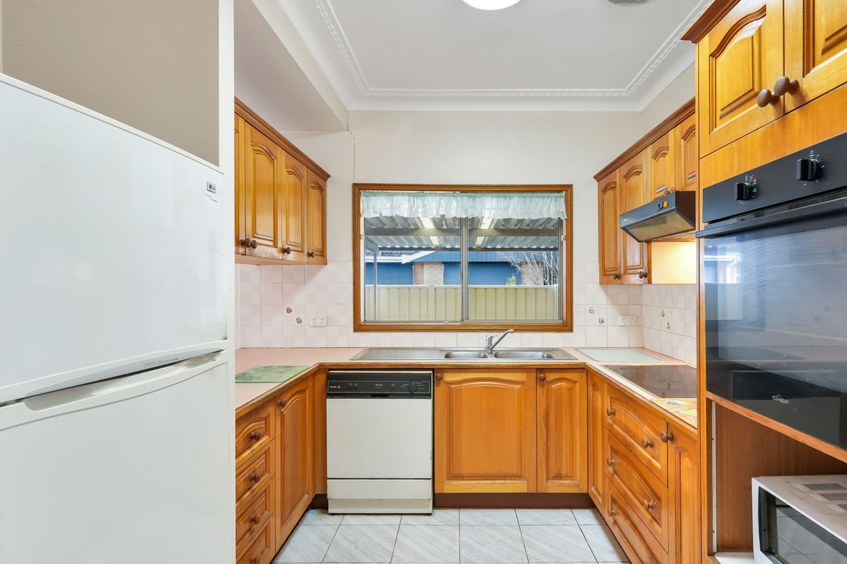 24 Boronia Avenue — photo 3 of 15