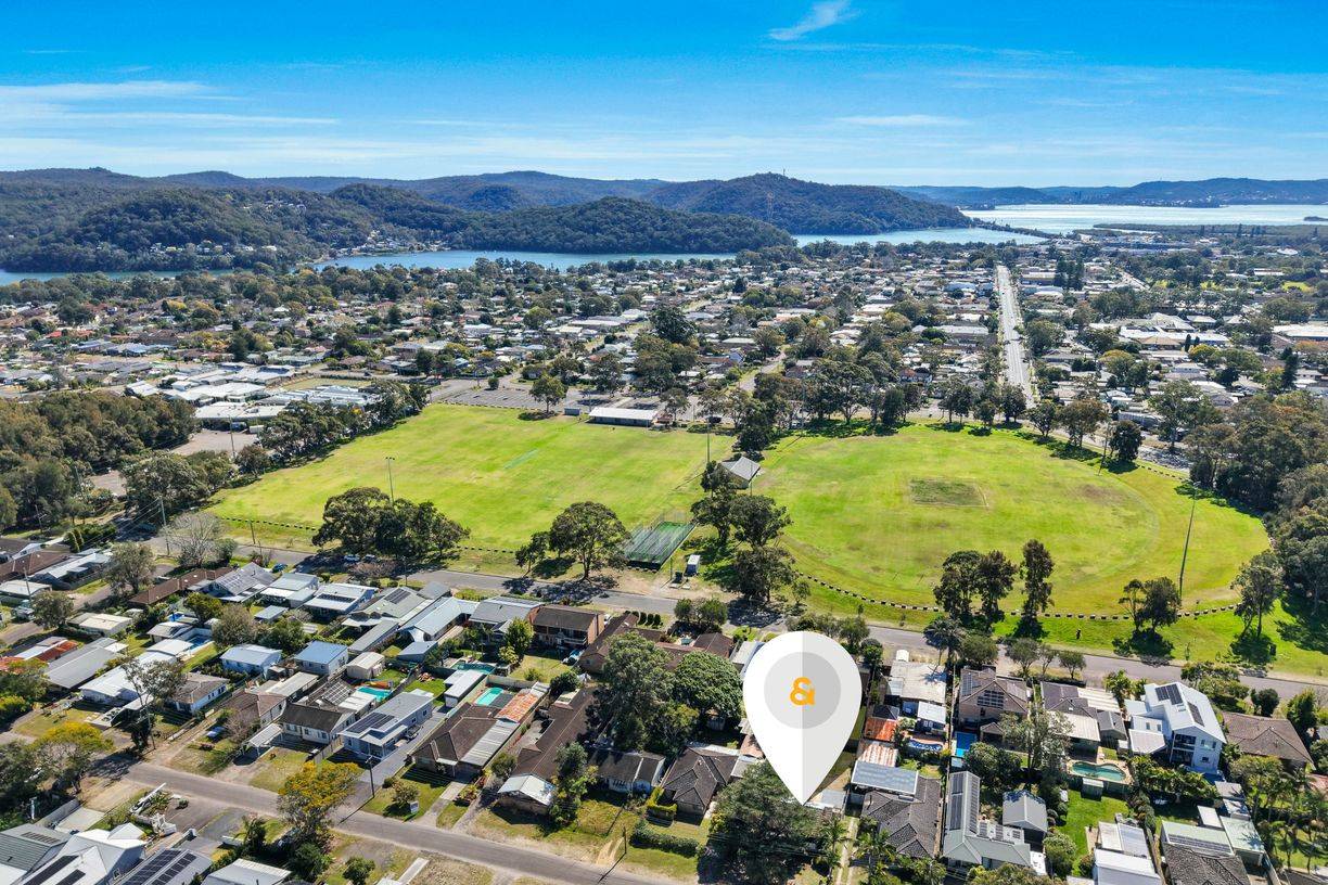 16 Boronia Avenue — photo from Raine & Horne Ettalong Beach | St Huberts Island