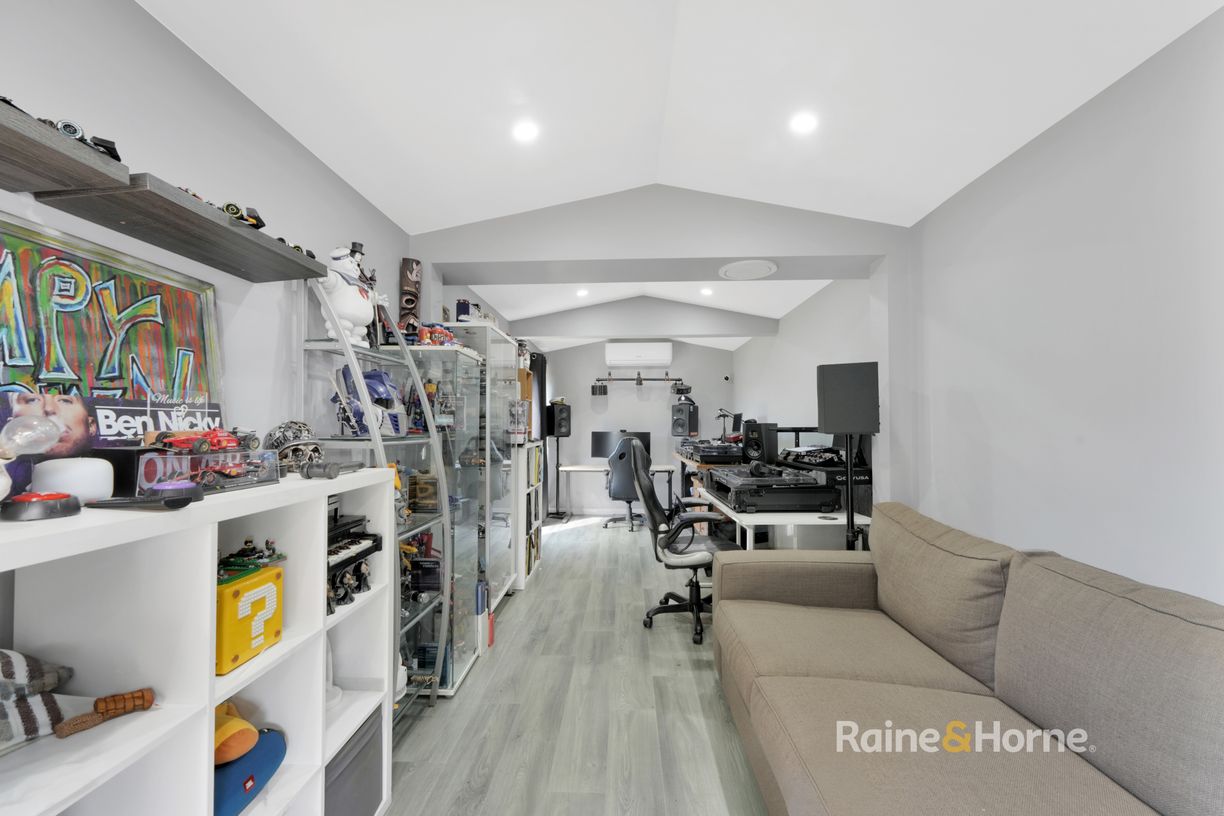 11 Sirius Street — photo 18 of 19