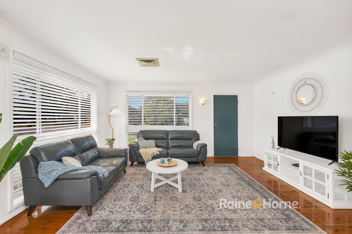 86 Birdwood Avenue — photo 4 of 14