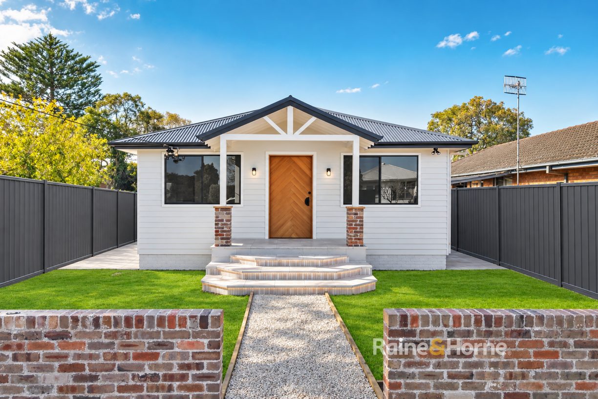 67 Cambridge Street — photo from Raine & Horne Ettalong Beach | St Huberts Island