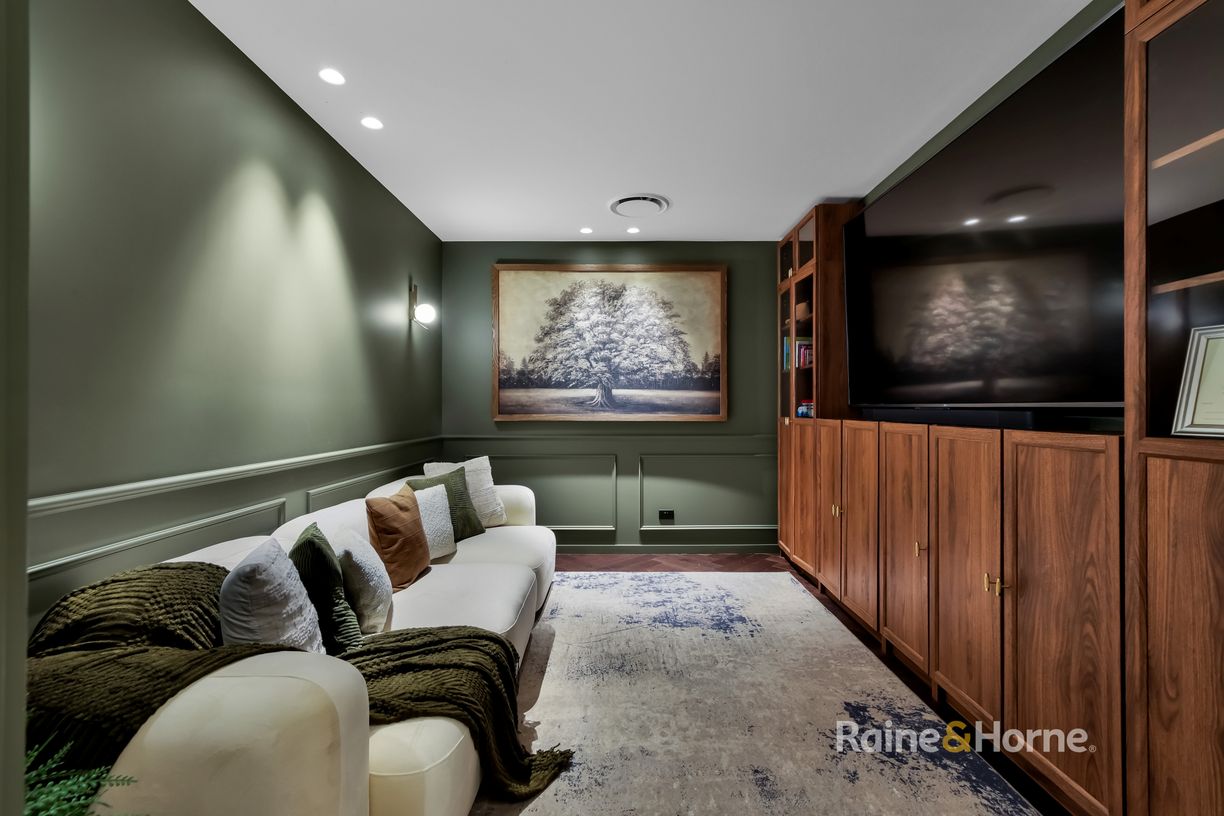 38 Everglades Crescent — photo 13 of 30