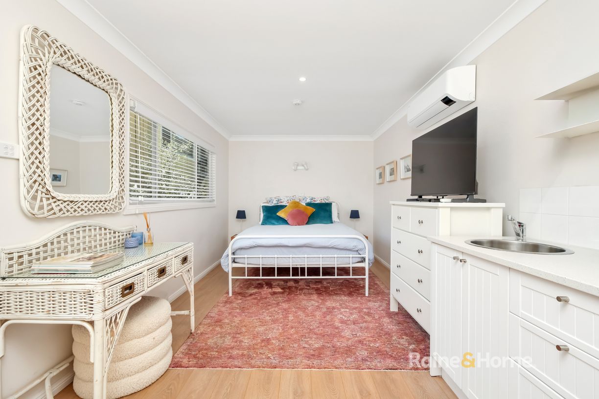 8 Araluen Drive — photo 15 of 23