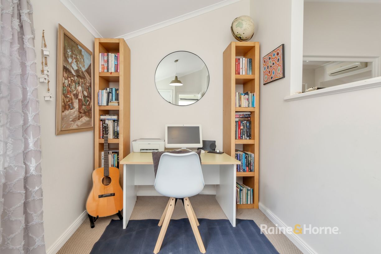 8 Araluen Drive — photo 18 of 23