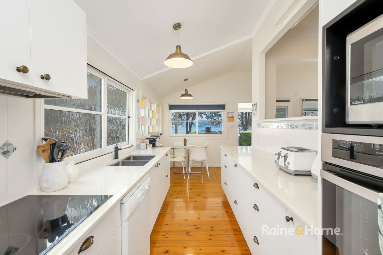 8 Araluen Drive — photo 9 of 23