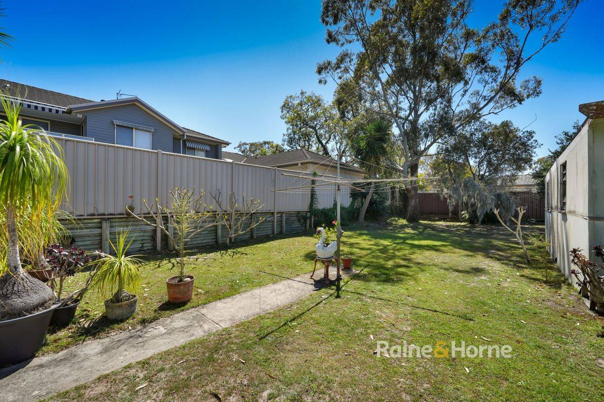 15 McEvoy Ave — photo 10 of 11