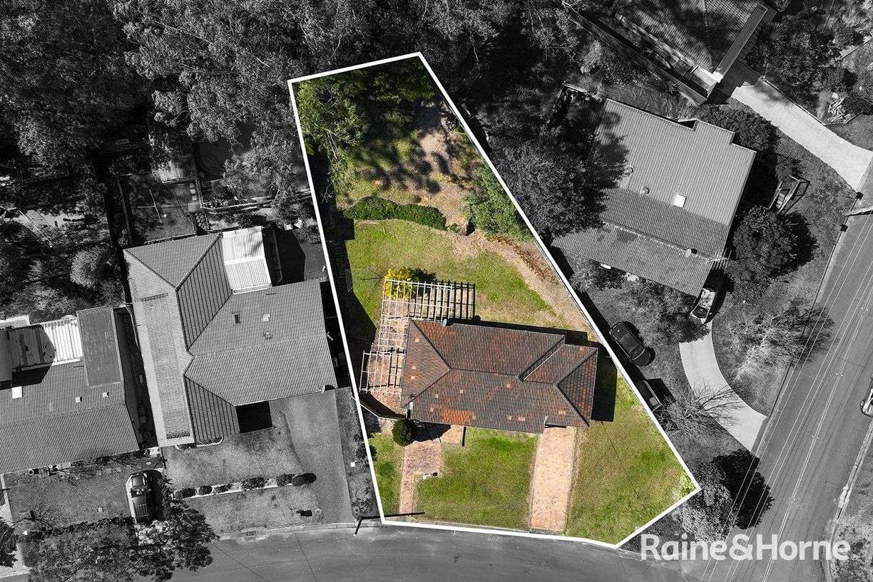 12 Callemondah Avenue — photo 11 of 13