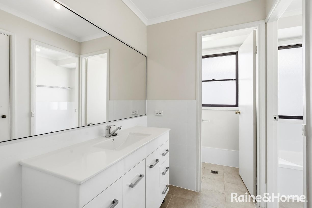 30 Mitchell Drive — photo 4 of 7