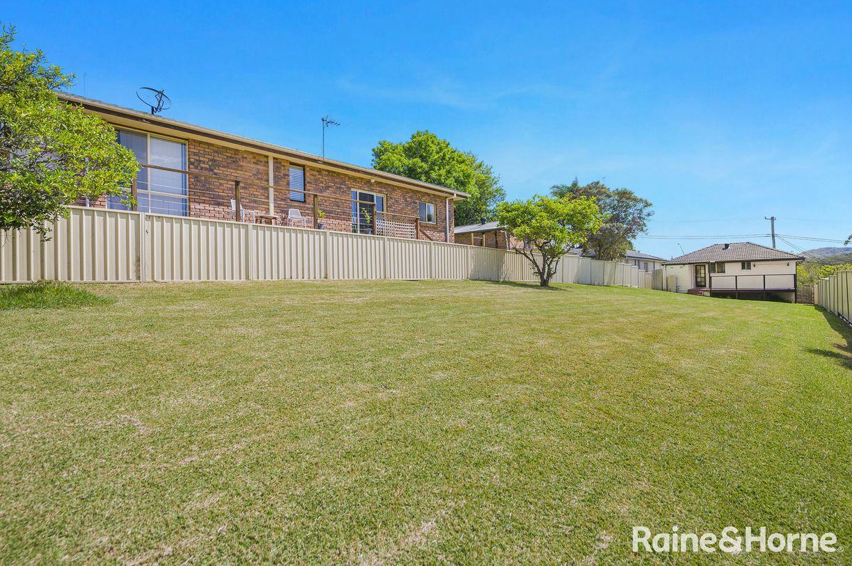 248 The Entrance Road — photo 14 of 17