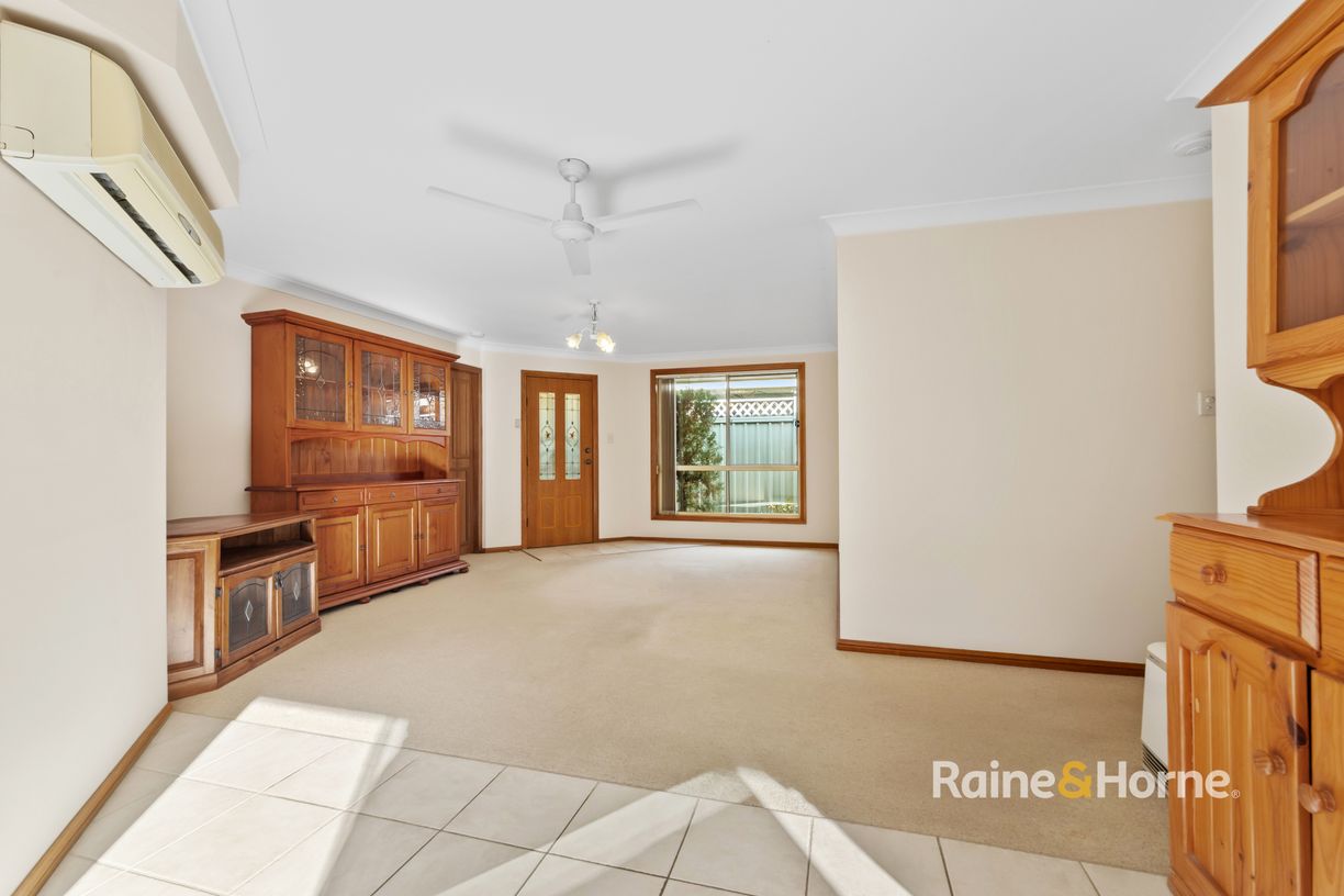 8/131 Blackwall Road — photo 2 of 12