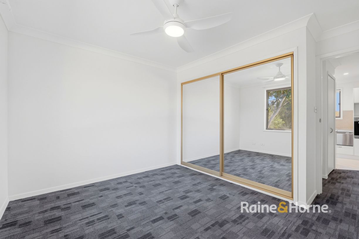 22/18 Neptune Street — photo 8 of 25
