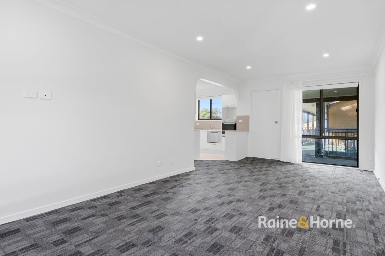 22/18 Neptune Street — photo 6 of 25
