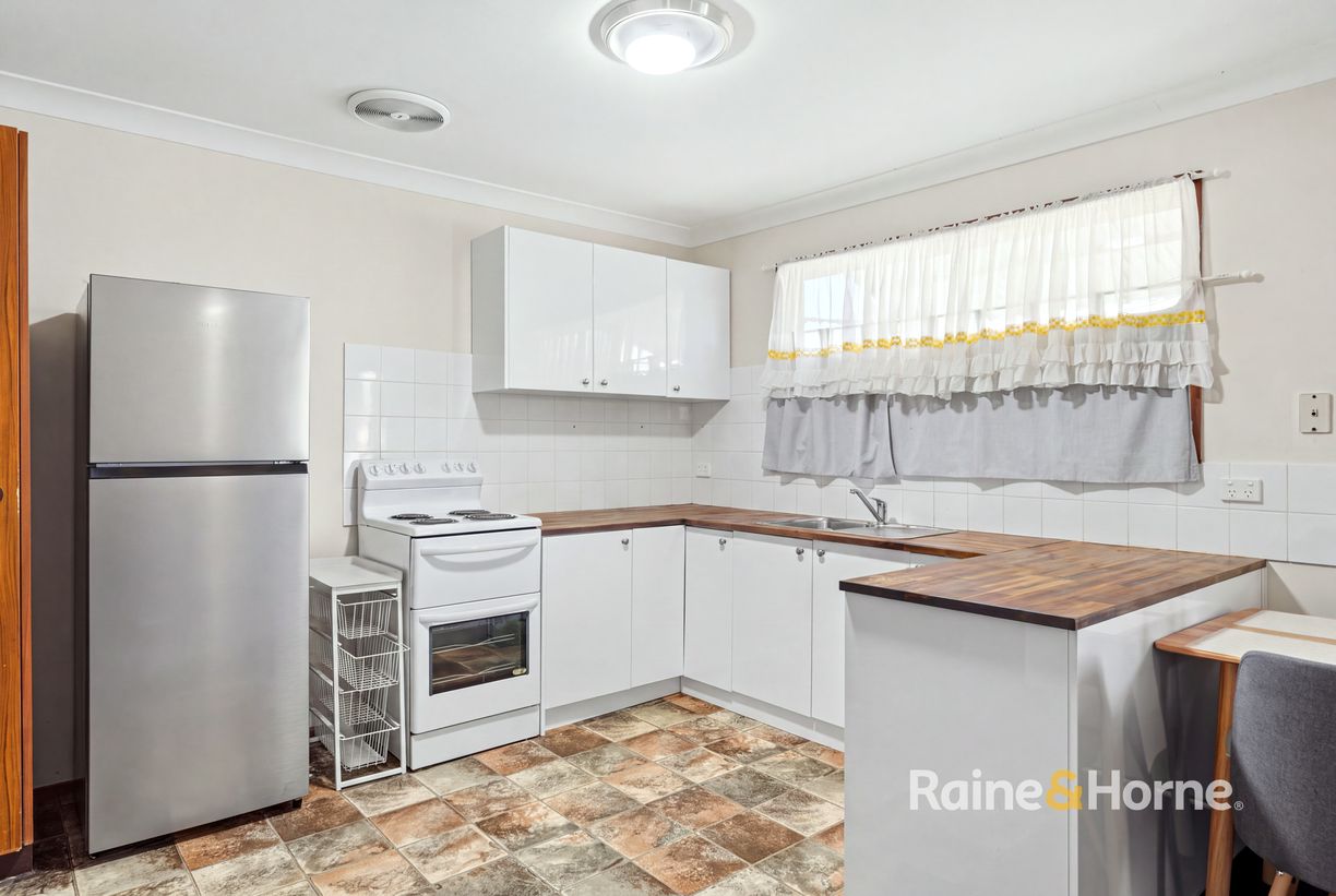 12 Ryans Road — photo 11 of 18