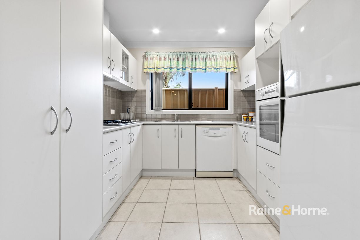 2/28 Victoria Road — photo 8 of 13