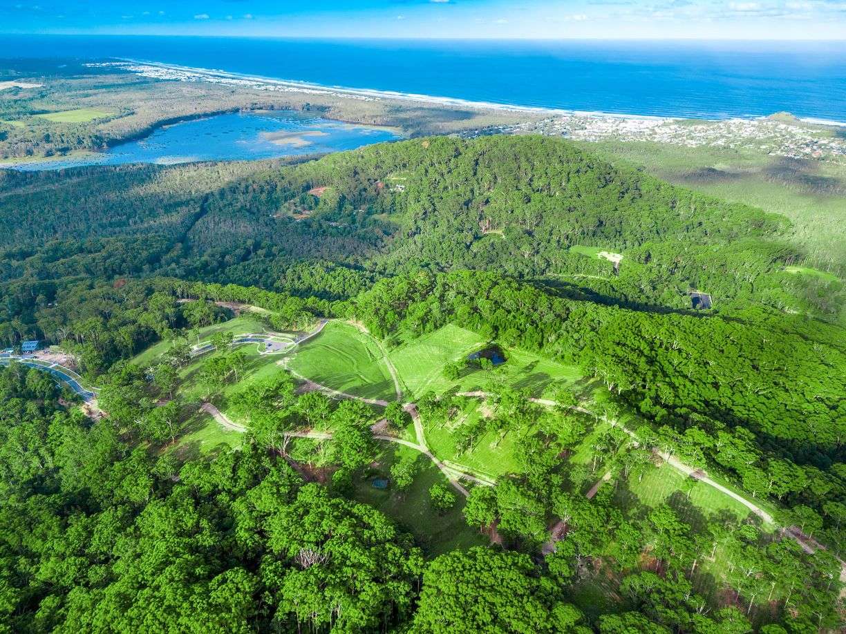 Emerald Mountain View — photo from Raine & Horne Pottsville | Cabarita Beach