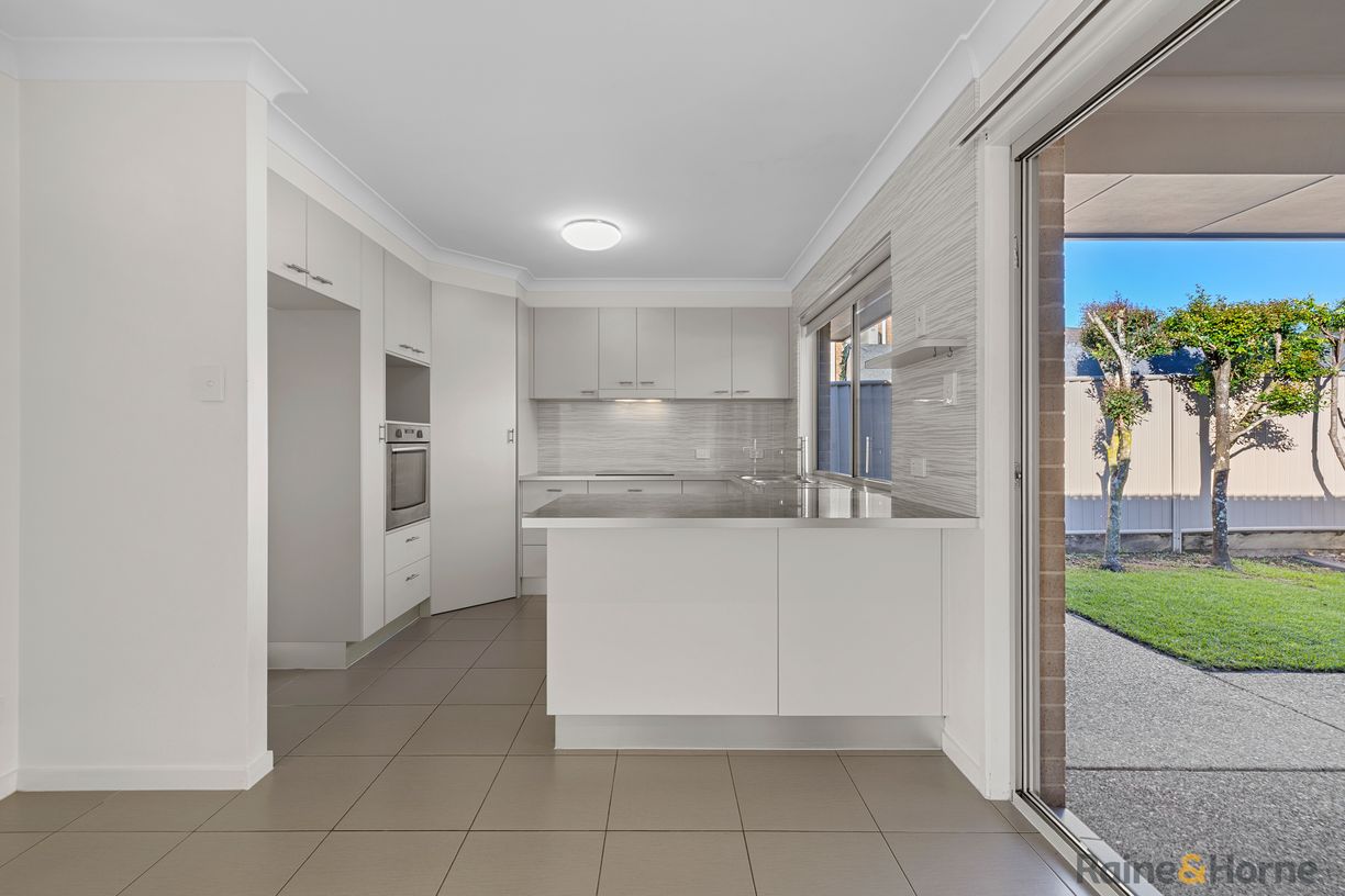 1/6 Terrigal Street — photo 4 of 10