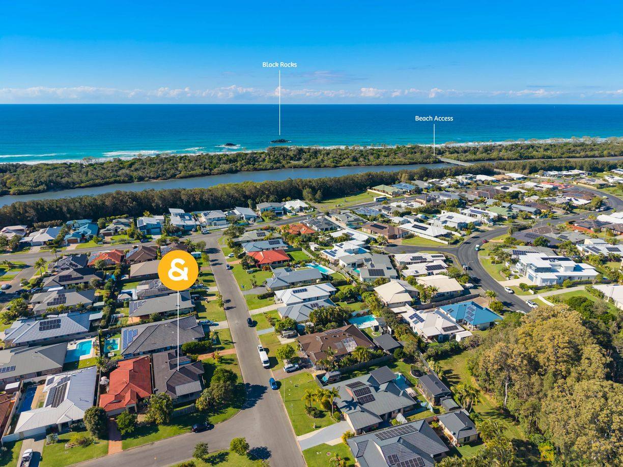 2/39 Border Crescent — photo from Raine & Horne Pottsville | Cabarita Beach