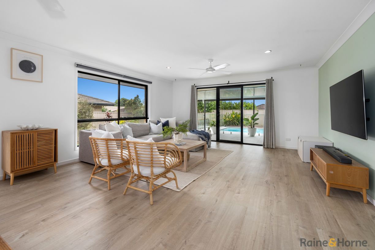 14 Narooma Street — photo 4 of 23