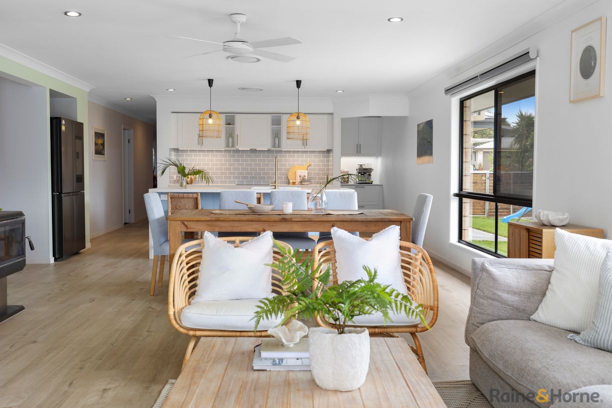 14 Narooma Street — photo 7 of 23
