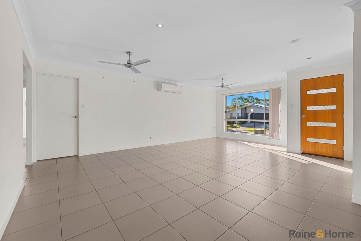 1/6 Terrigal Street — photo 3 of 10