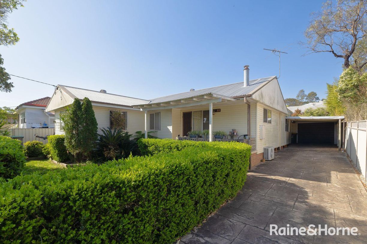 35 Dangar Street — photo from Raine & Horne New Lambton | Wallsend