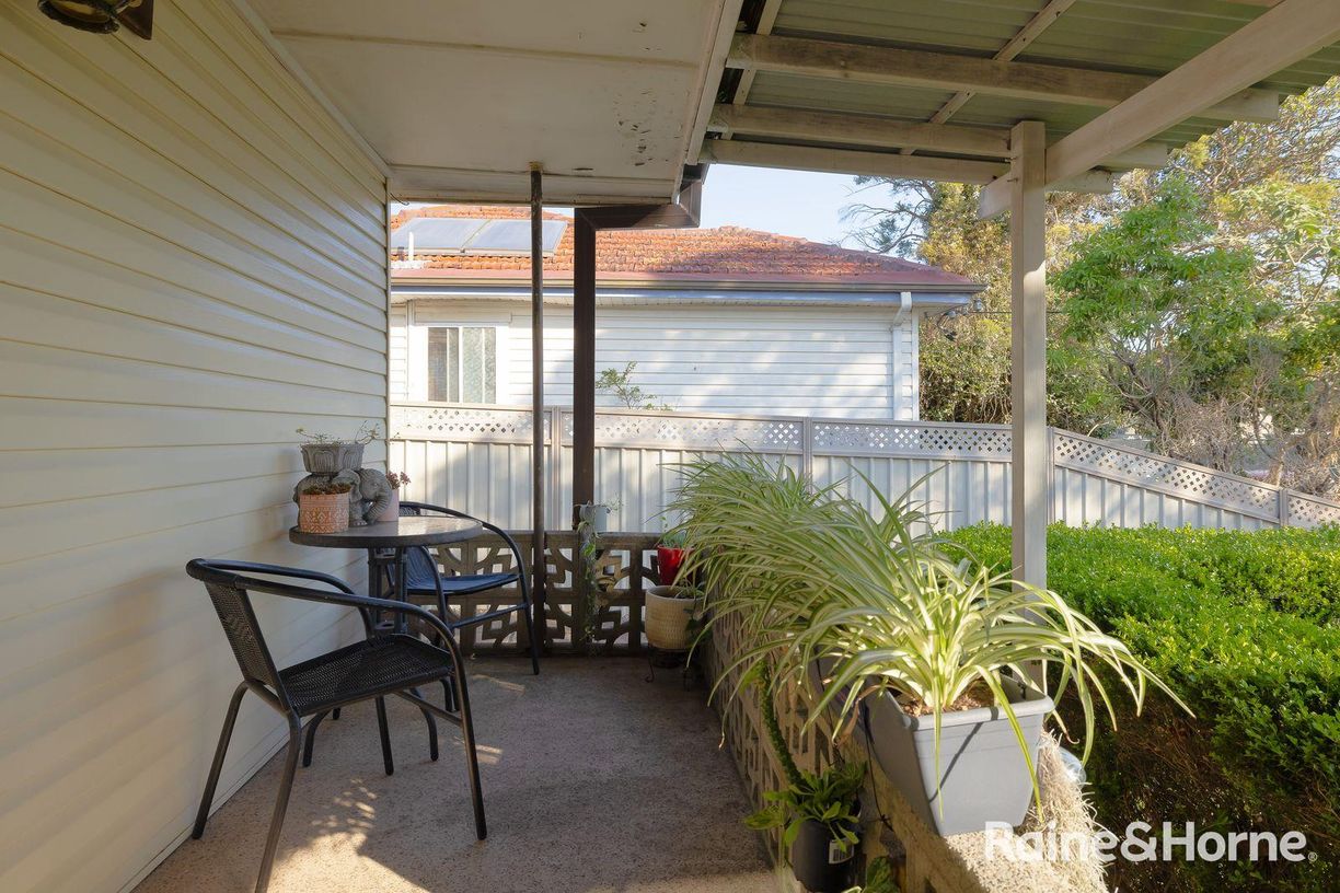 35 Dangar Street — photo 2 of 24