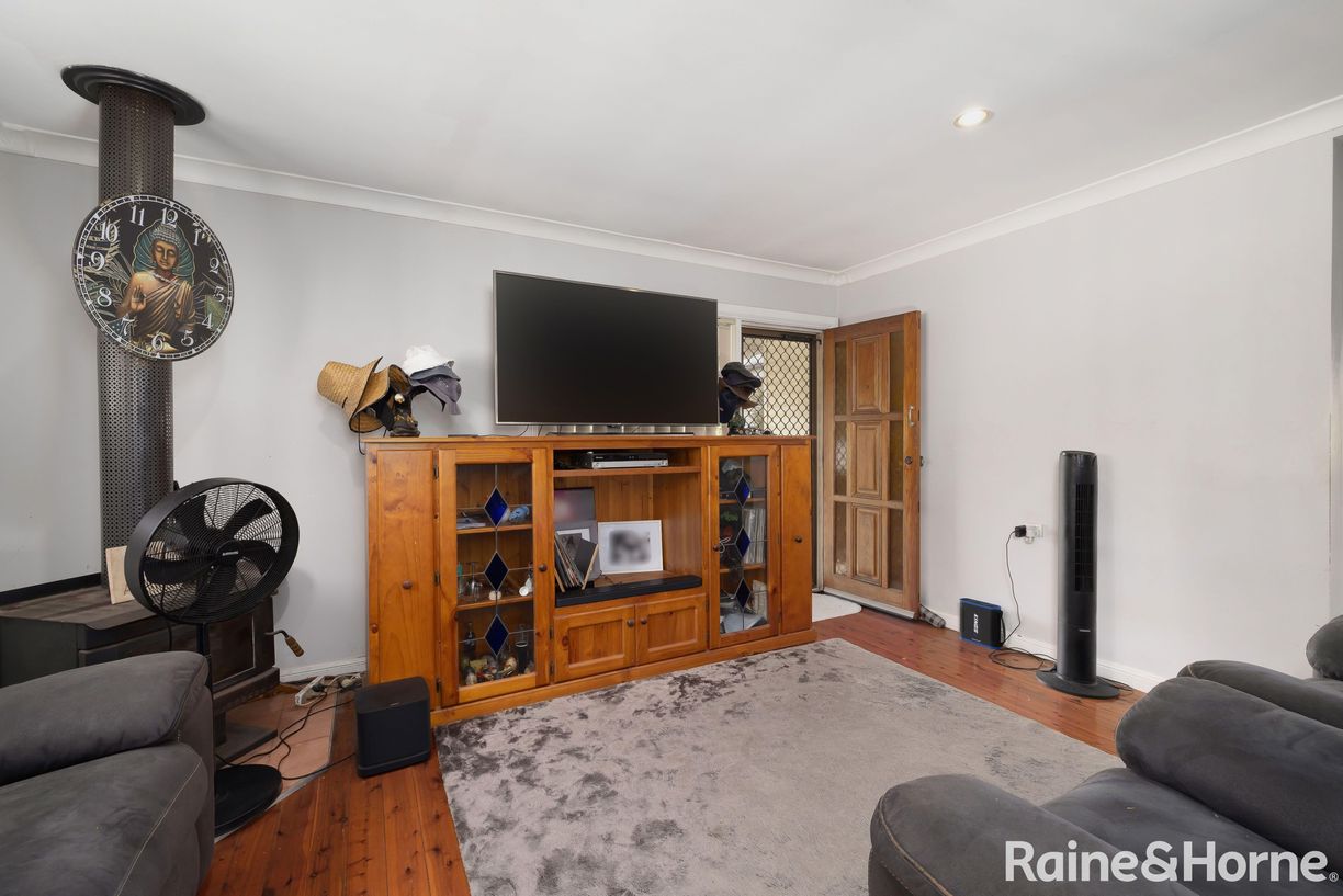 35 Dangar Street — photo 3 of 24