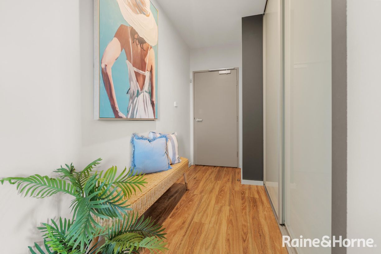 207/6-8 Charles Street — photo 10 of 16