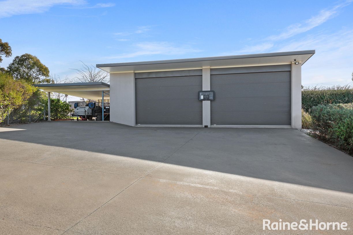 32 Robert Hoddle Grove — photo 14 of 15