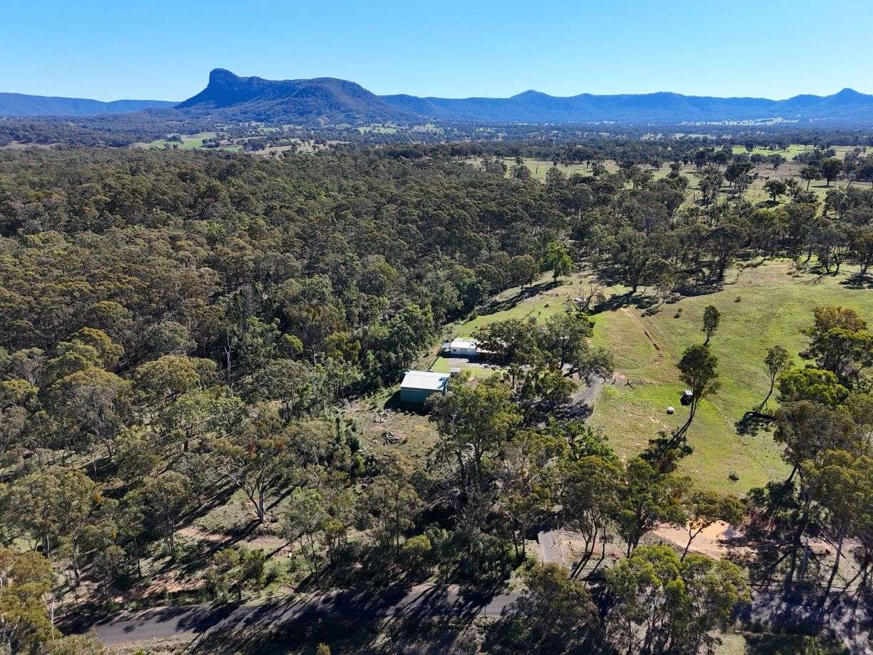 85 Noola Road — photo from Raine & Horne Gulgong | Kandos