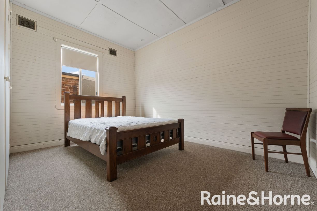 42 Binnia Street — photo 14 of 23