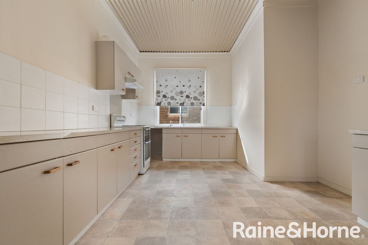 42 Binnia Street — photo 12 of 23