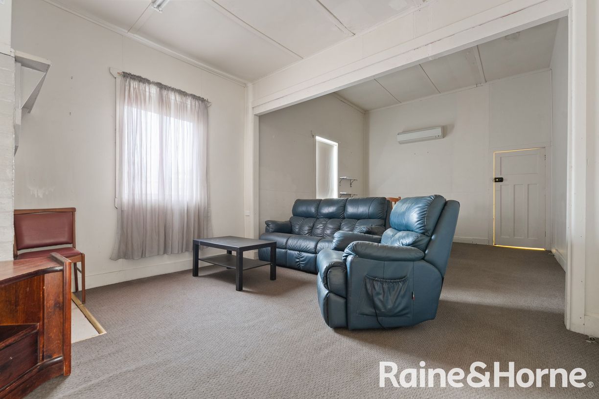 42 Binnia Street — photo 13 of 23
