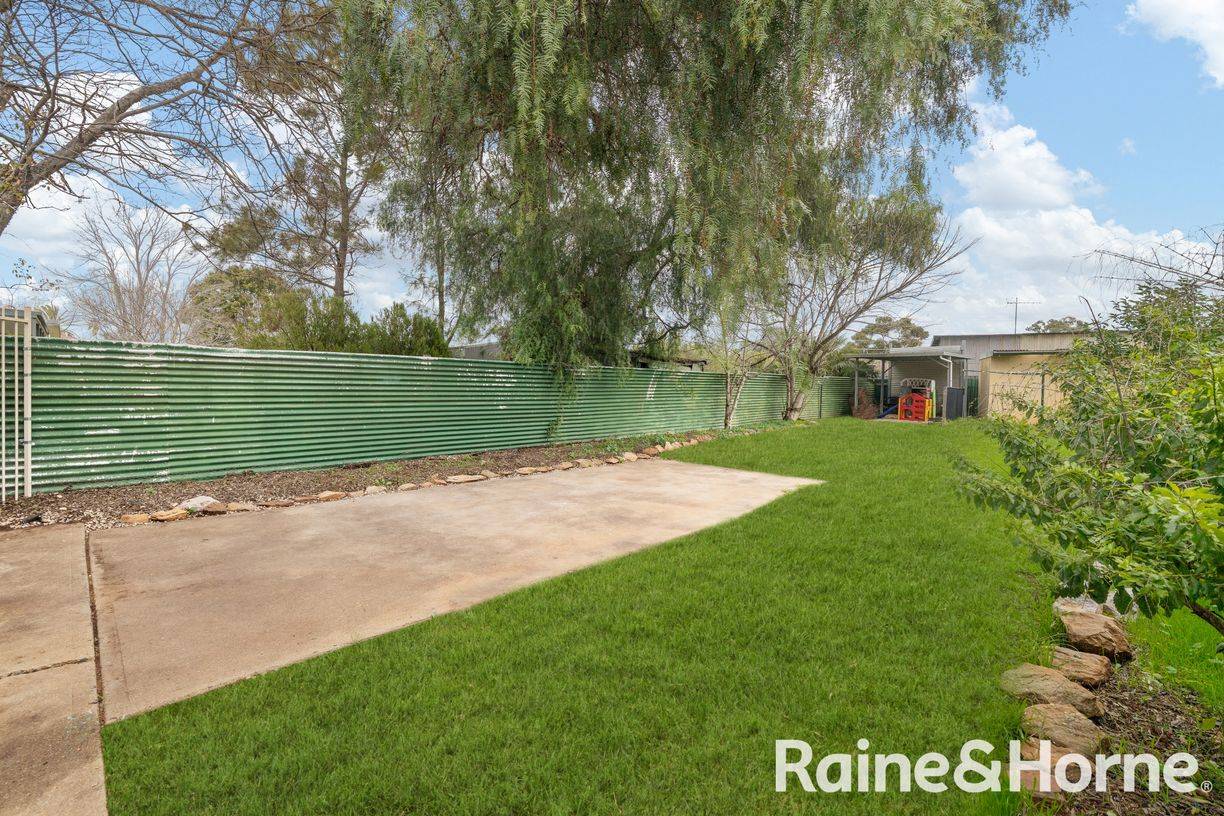 26 Herbert Street — photo 15 of 19