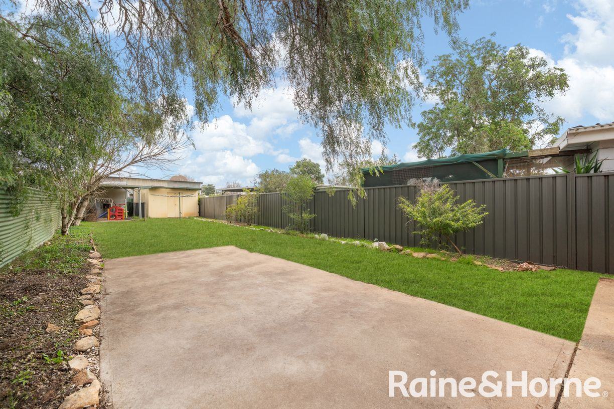 26 Herbert Street — photo 16 of 19