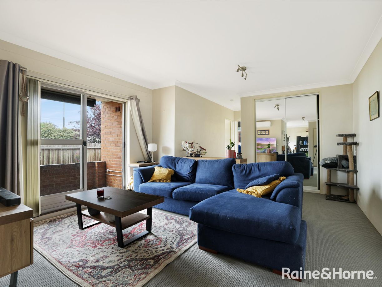 2/67 Piper Street — photo 4 of 9