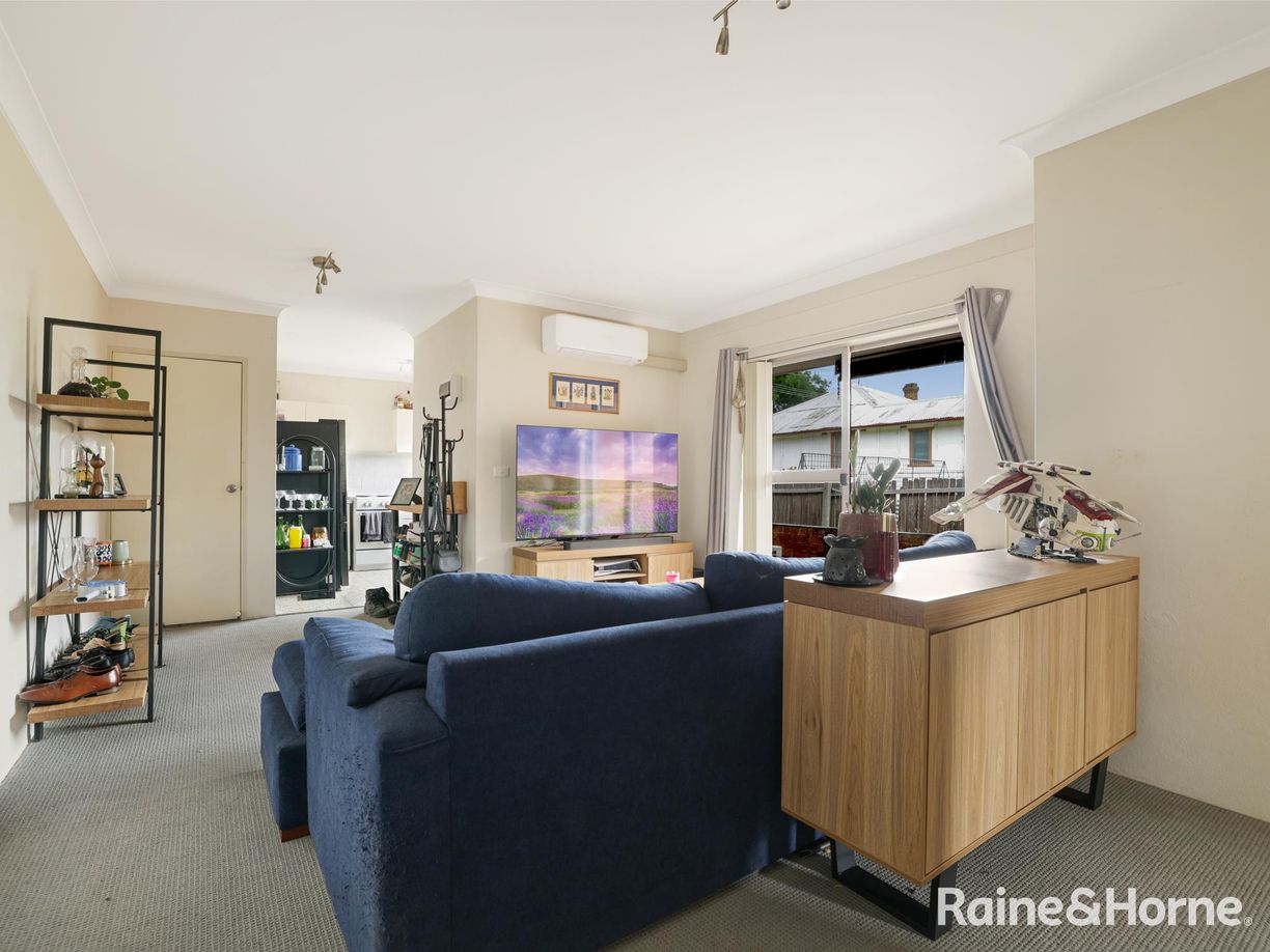 2/67 Piper Street — photo 5 of 9