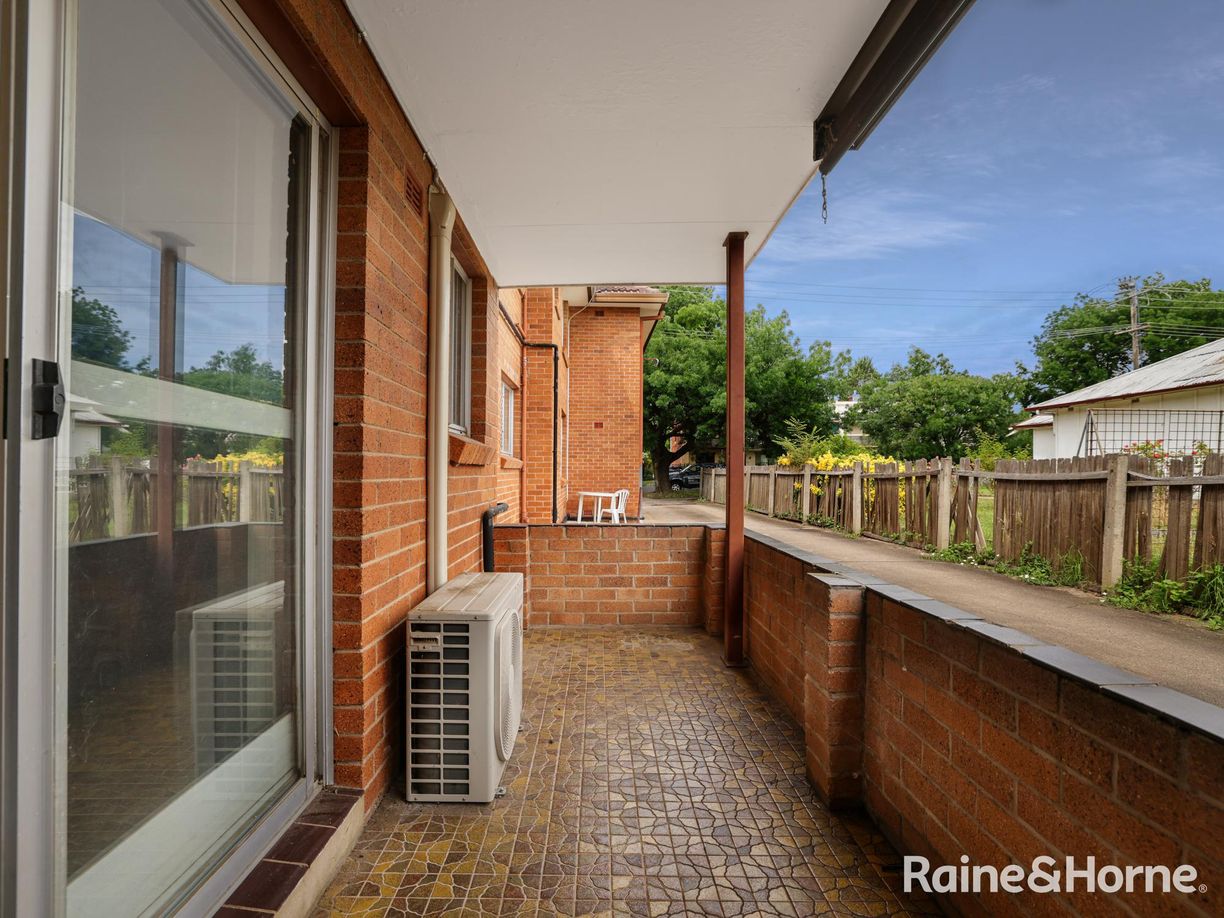 2/67 Piper Street — photo 8 of 9