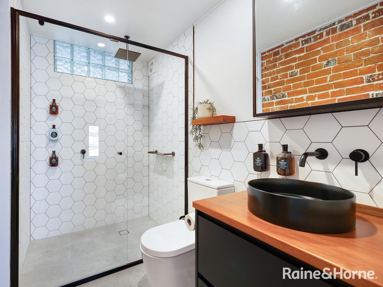 121A Keppel Street — photo 12 of 30