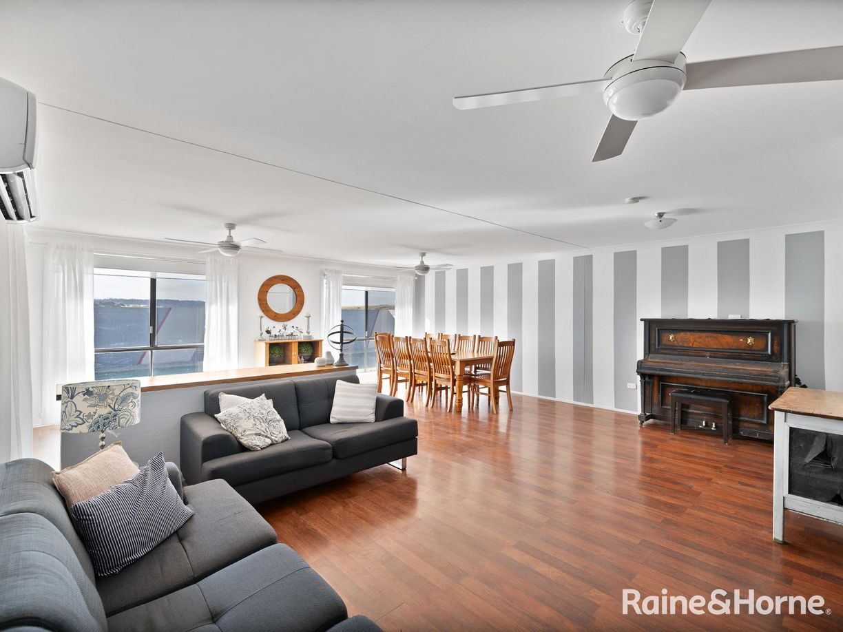 136 Dunkeld Road — photo 8 of 25