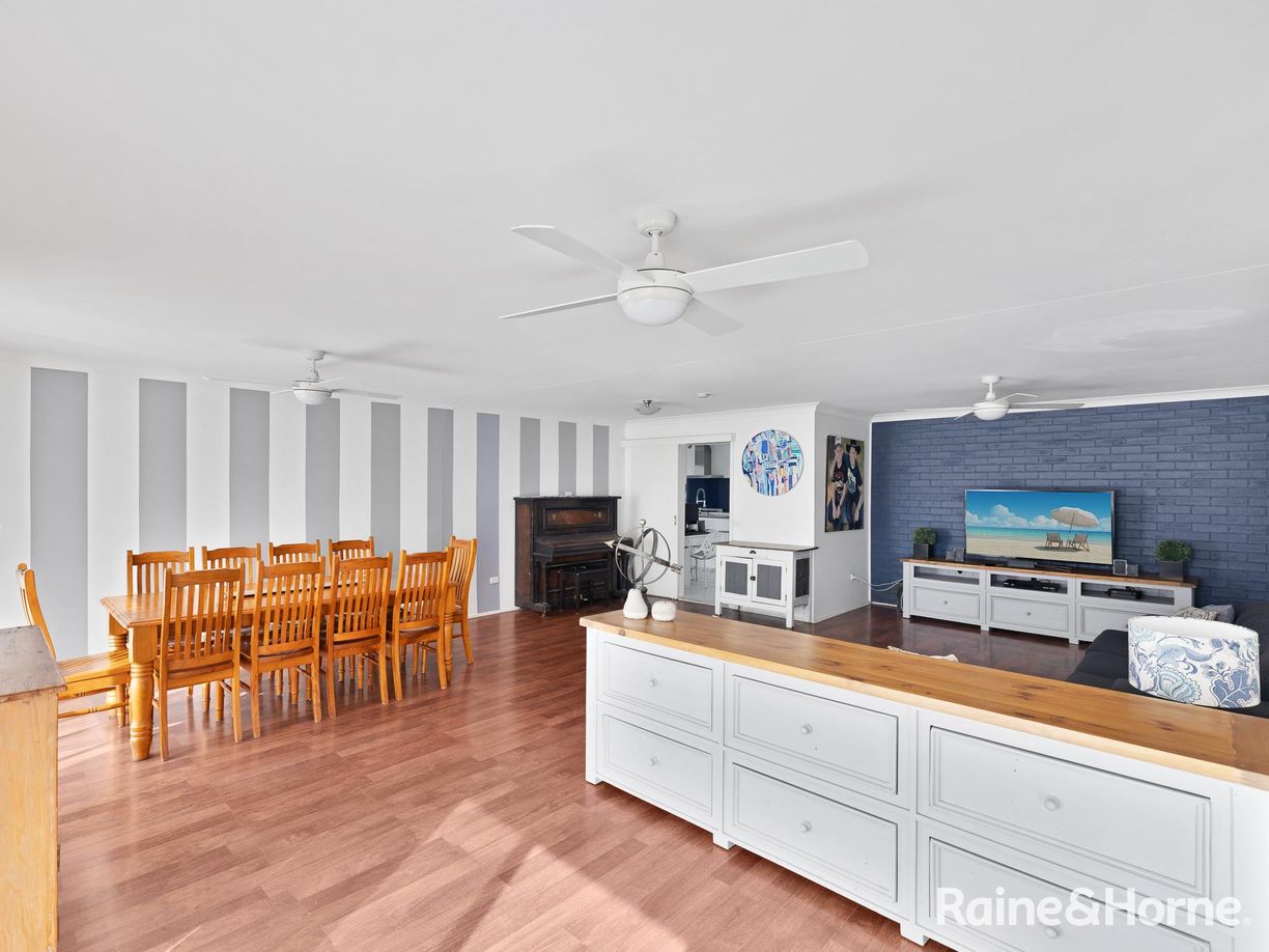 136 Dunkeld Road — photo 10 of 25