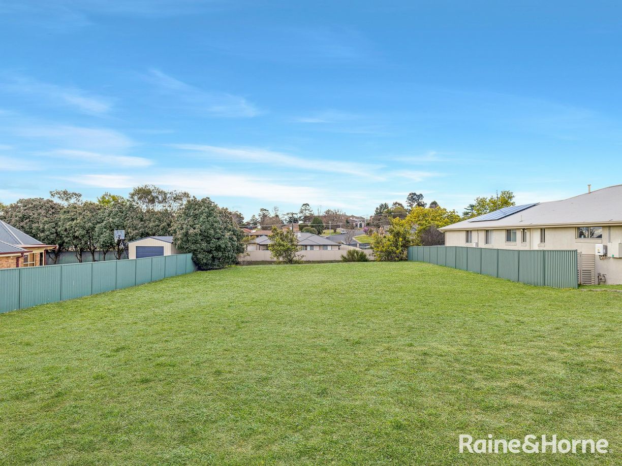 37 Cypress Crescent — photo from Raine & Horne