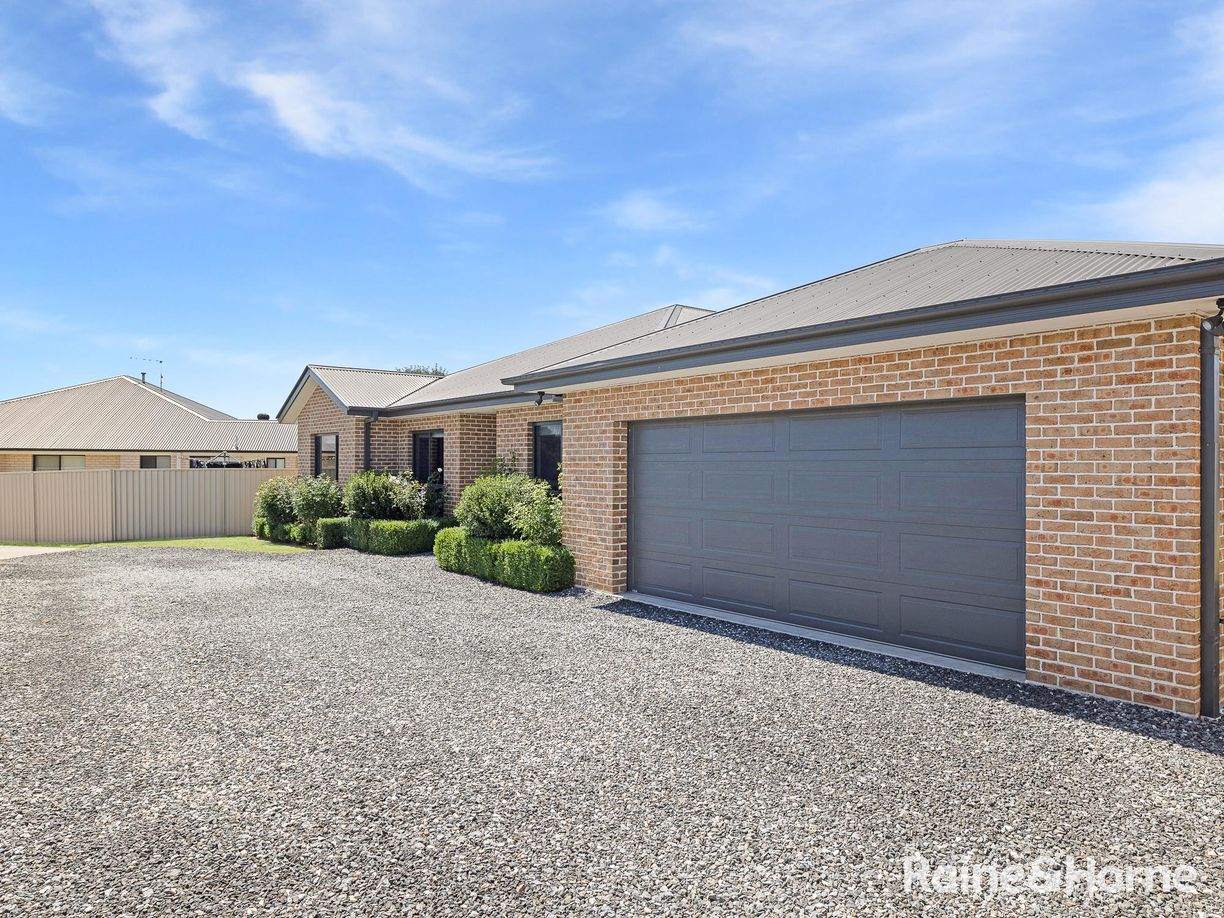 11 Willott Close — photo 4 of 30