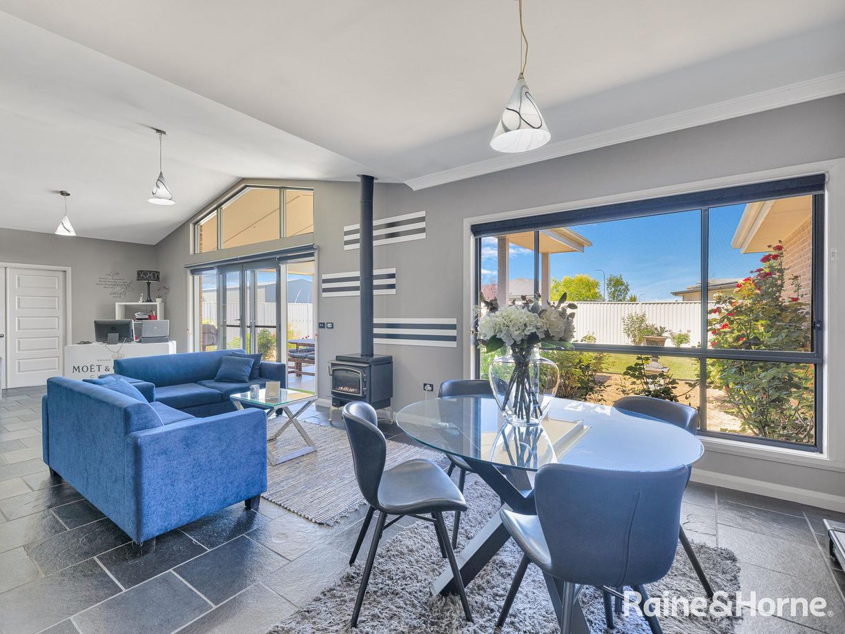 11 Willott Close — photo 10 of 30